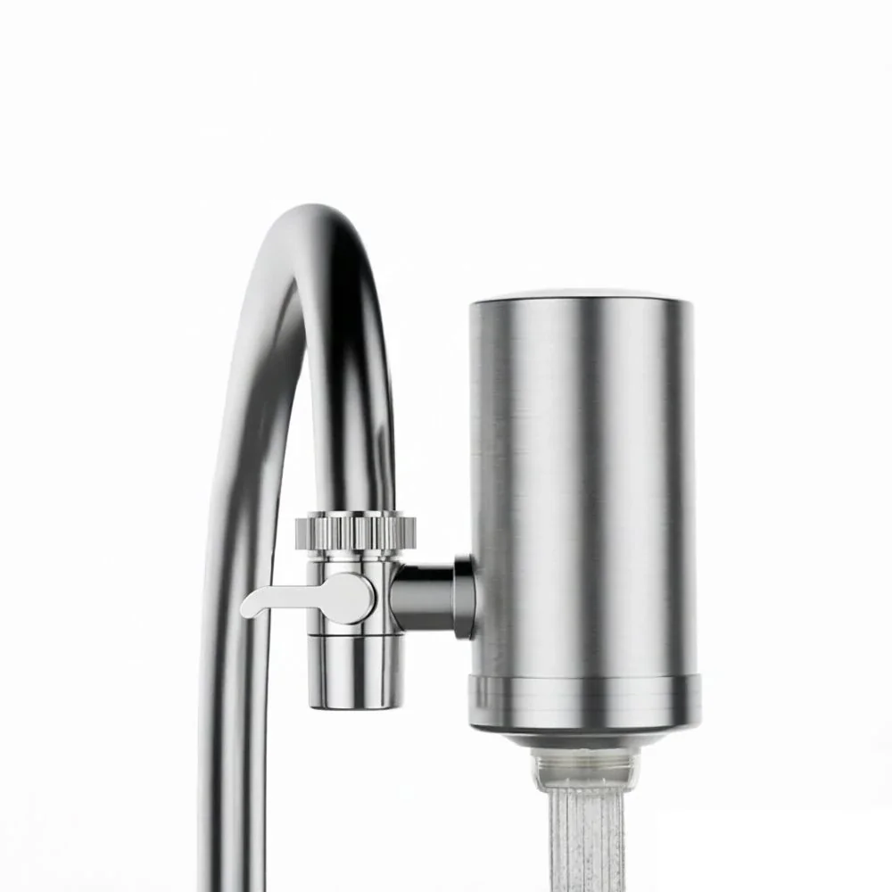 Filtre Purify Waters en inox monté sur un robinet de cuisine